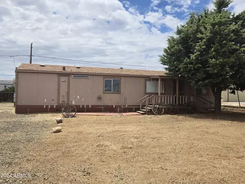 20227 E Quail Run Dr, Mayer, AZ 86333