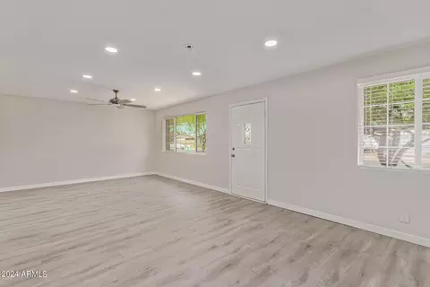 2237 E Vista Dr, Phoenix, AZ 85022 photo 8