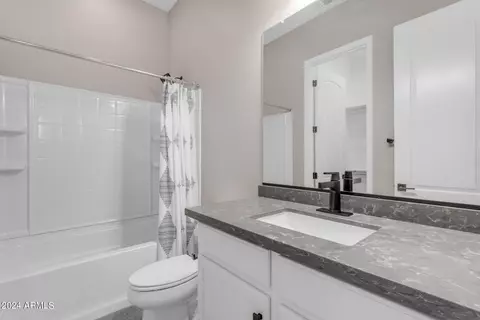 Bath - 9847 E Retrograde Dr, Mesa, AZ 85212 photo 7 of 9