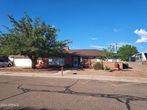 236 Papago Blvd, Winslow, AZ 86047