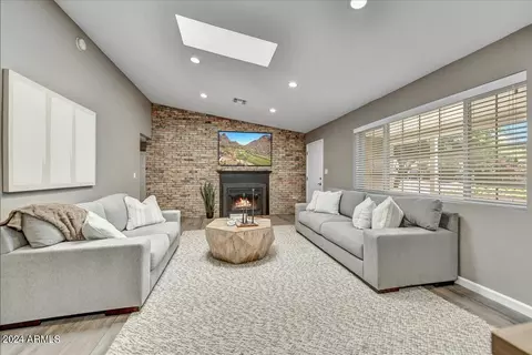 3132 E Highland Ave, Phoenix, AZ 85016 photo 10