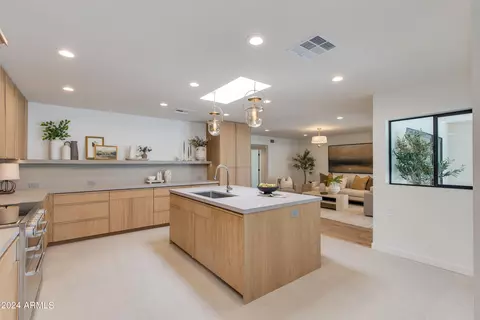 2576 E Georgia Ave, Phoenix, AZ 85016 photo 9