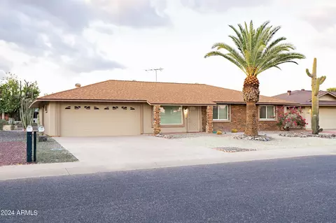 9534 W Country Club Dr, Sun City, AZ 85373