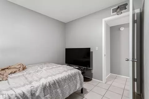 5802 W Avalon Dr, Phoenix, AZ 85031 photo 27