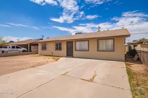 5802 W Avalon Dr, Phoenix, AZ 85031 photo 4