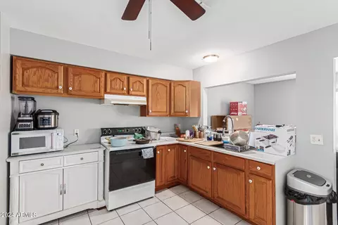 5802 W Avalon Dr, Phoenix, AZ 85031 photo 10