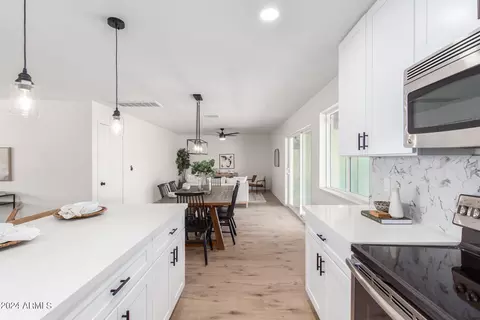 121 N Flint Cir, Mesa, AZ 85201 photo 13