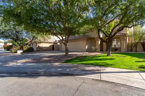345 E Palomino Ct, Gilbert, AZ 85296 photo 3