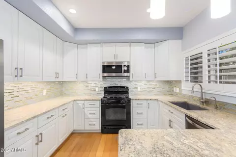 345 E Palomino Ct, Gilbert, AZ 85296 photo 9