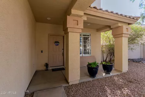 345 E Palomino Ct, Gilbert, AZ 85296 photo 4