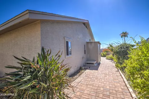 5232 E Lindstrom Ln E, Mesa, AZ 85215 photo 38