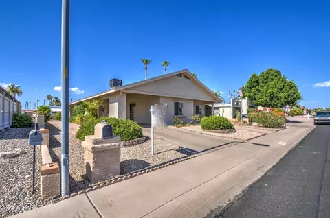 5232 E Lindstrom Ln E, Mesa, AZ 85215