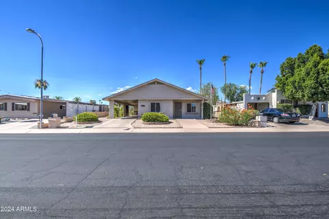 5232 E Lindstrom Ln E, Mesa, AZ 85215 photo 3