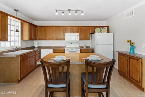 180 W Orchid Ln, Chandler, AZ 85225