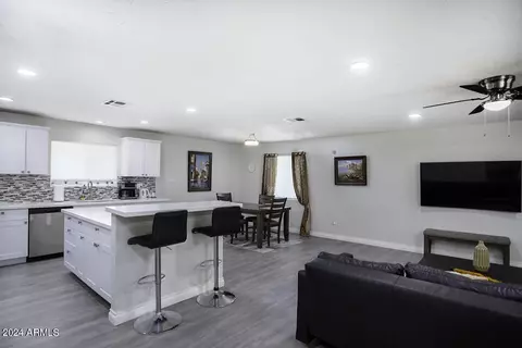 441 E Carson Dr, Tempe, AZ 85282 photo 8