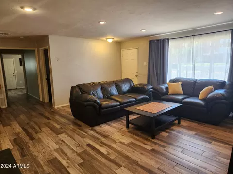 3327 W Camelback Rd, Phoenix, AZ 85017 photo 12