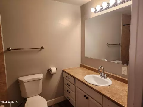 3327 W Camelback Rd, Phoenix, AZ 85017 photo 5