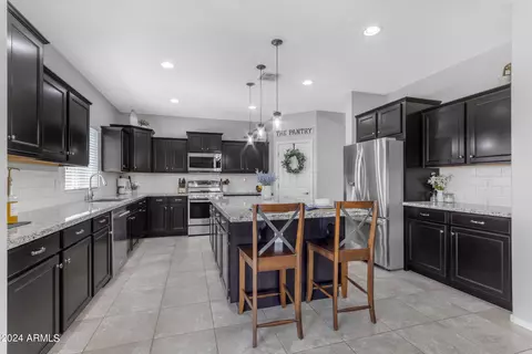 2675 E Gillcrest Rd, Gilbert, AZ 85298 photo 5