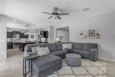 2675 E Gillcrest Rd, Gilbert, AZ 85298 photo 4