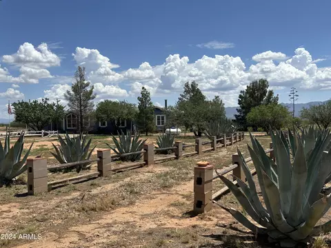 8847 S Sarah E Ln, Hereford, AZ 85615