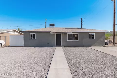 2229 E Pueblo Ave, Phoenix, AZ 85040
