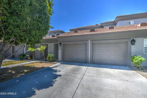 7401 W Arrowhead Clubhouse Dr #2086, Glendale, AZ 85308