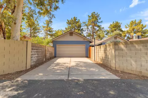 828 E Lexington Ave, Gilbert, AZ 85234 photo 21
