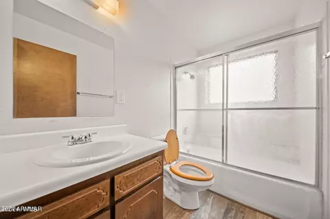 Bath - 1751 E 2nd St, Springerville, AZ 85938 photo 1 of 2