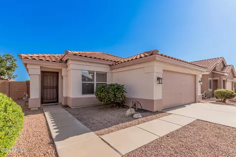 8143 E Olla Ave, Mesa, AZ 85212