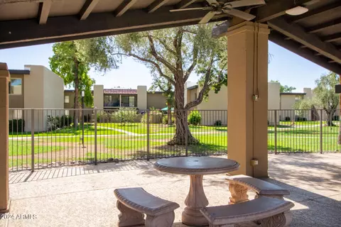 4201 E Camelback Rd #36, Phoenix, AZ 85018 photo 32