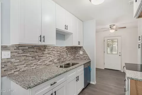 4521 W Mitchell Dr, Phoenix, AZ 85031 photo 16