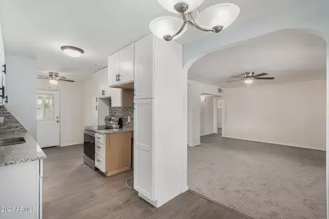 4521 W Mitchell Dr, Phoenix, AZ 85031 photo 13