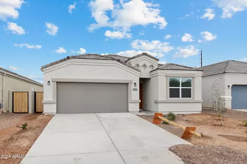 10040 S Saguaro Ave, Apache Junction, AZ 85120