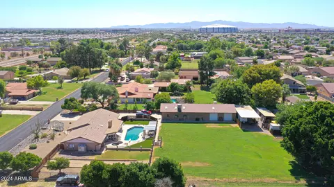 8502 W Cavalier Dr, Glendale, AZ 85305