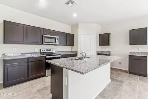 1804 W Stradling Ave, Apache Junction, AZ 85120 photo 2