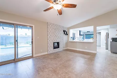 2310 E Sunnyside Dr, Phoenix, AZ 85028 photo 9