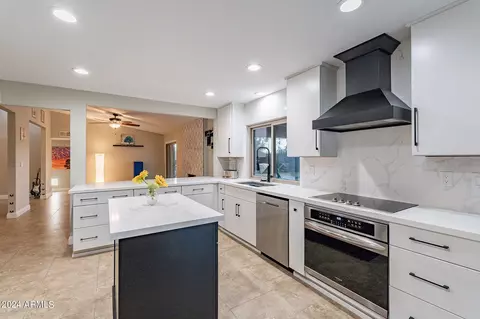 2310 E Sunnyside Dr, Phoenix, AZ 85028 photo 12