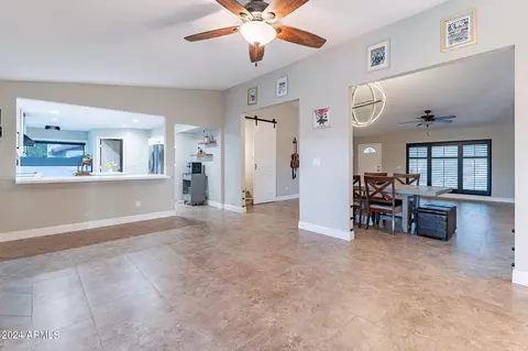 2310 E Sunnyside Dr, Phoenix, AZ 85028 photo 10
