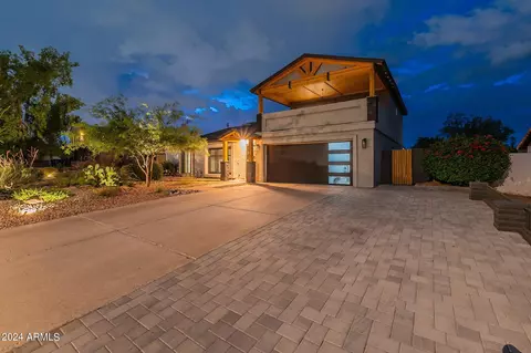 2310 E Sunnyside Dr, Phoenix, AZ 85028 photo 4