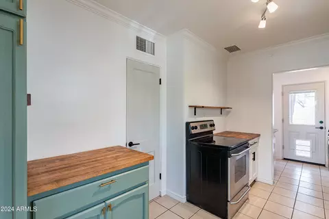 2128 W Earll Dr, Phoenix, AZ 85015 photo 11