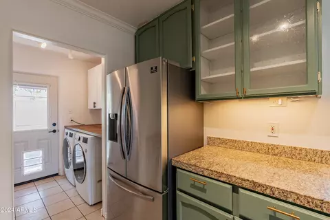 2128 W Earll Dr, Phoenix, AZ 85015 photo 9