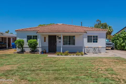 2128 W Earll Dr, Phoenix, AZ 85015