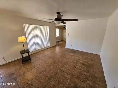 3048 N 37th Dr, Phoenix, AZ 85019 photo 6