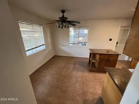 3048 N 37th Dr, Phoenix, AZ 85019 photo 4