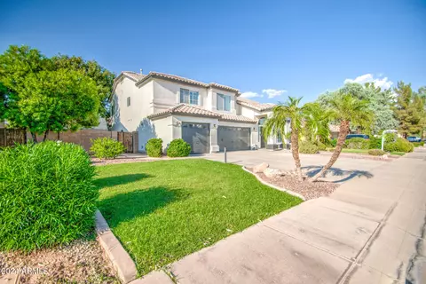 3832 E Indigo Bay Dr, Gilbert, AZ 85234 photo 2