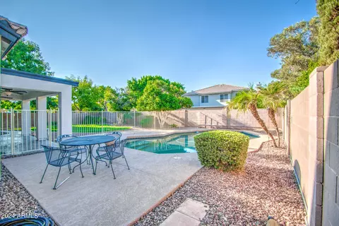 3832 E Indigo Bay Dr, Gilbert, AZ 85234 photo 6