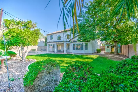 3832 E Indigo Bay Dr, Gilbert, AZ 85234 photo 5