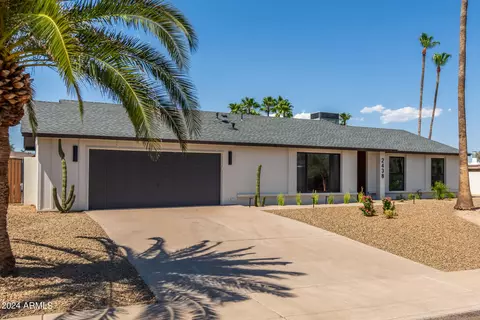 2438 E North Ln, Phoenix, AZ 85028 photo 3