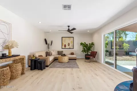 2438 E North Ln, Phoenix, AZ 85028 photo 20