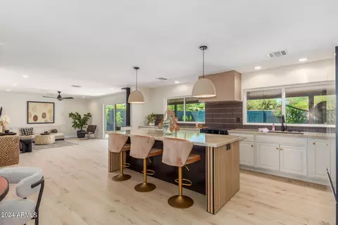 2438 E North Ln, Phoenix, AZ 85028 photo 9